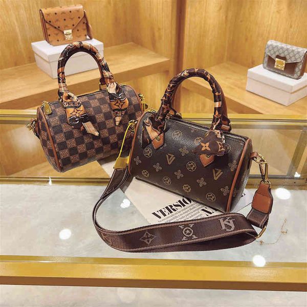 2022 factory outlet pop middle-aged pillow live broadcast wide shoulder strap lattice diagonal women's bag o0cy
2022 factory outlet pop middle-aged pillow live broadcast wide shoulder strap lattice diagonal women's bag o0cy