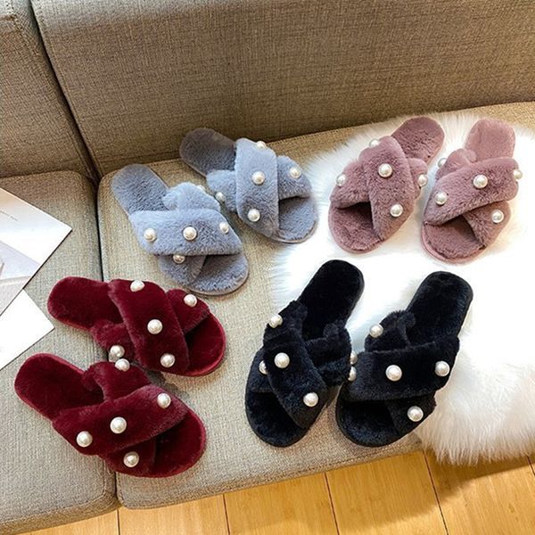 2021 new winter ladies indoor slippers flat-heeled cross plush comfortable warm home slippers non-slip pearl decoration durable y1124, Black
2021 new winter ladies indoor slippers flat-heeled cross plush comfortable warm home slippers non-slip pearl decoration durable y1124, Black