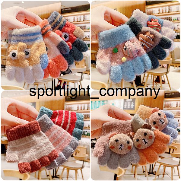 winter 0-2 years newborn baby cute nylon cartoon five-finger gloves boy girls soft outdoor warm gloves children kid sweet gloves, Red;brown
winter 0-2 years newborn baby cute nylon cartoon five-finger gloves boy girls soft outdoor warm gloves children kid sweet gloves, Red;brown