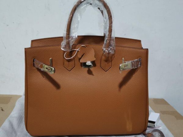 realfine888 bags 3a perkin 20-25-30-35-40cm taurillon grainy leather brown color totes handbag lock and keys double handles purse with dust
realfine888 bags 3a perkin 20-25-30-35-40cm taurillon grainy leather brown color totes handbag lock and keys double handles purse with dust