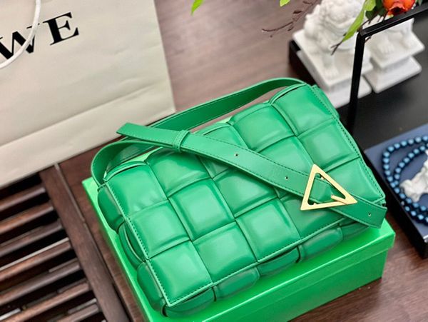 2023 sport outdoor weave crossbody bags women quality leather thick chain shoulder messenger bags female handbag and purse
2023 sport outdoor weave crossbody bags women quality leather thick chain shoulder messenger bags female handbag and purse