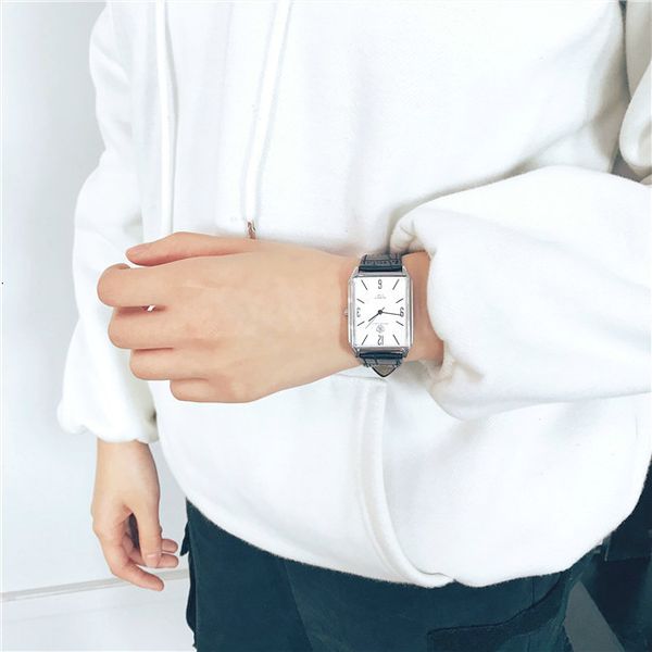 watch male fashion korean character student vibrato with the same non mechanical table rectangular tiktok quartz watch, Slivery;brown
watch male fashion korean character student vibrato with the same non mechanical table rectangular tiktok quartz watch, Slivery;brown