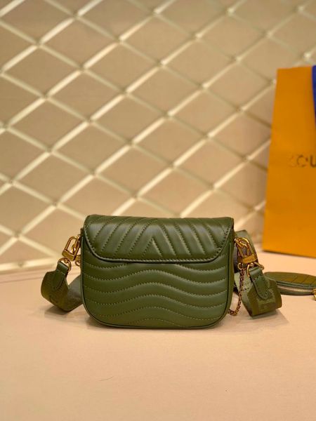 fashionwave pattern satchel shoulder bag chain handbags crossbody purse lady leather classic style tote bag with gift bag
fashionwave pattern satchel shoulder bag chain handbags crossbody purse lady leather classic style tote bag with gift bag