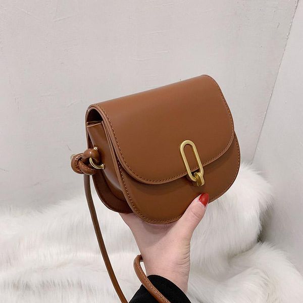 shoulder bags women flap bag for cylindrical belt saddle lady quality leather retro crossbody messenger female handbag
shoulder bags women flap bag for cylindrical belt saddle lady quality leather retro crossbody messenger female handbag