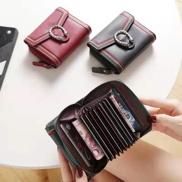 new genuine leather zipper short style women designer wallets lady fashion casual large capacity cow leather purses many card, Red;black 
new genuine leather zipper short style women designer wallets lady fashion casual large capacity cow leather purses many card, Red;black