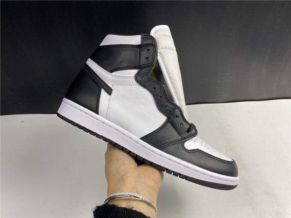 with box men women 1 basketball shoes 1s high og black white designer luxury trainer sports athletic sneakers
with box men women 1 basketball shoes 1s high og black white designer luxury trainer sports athletic sneakers
