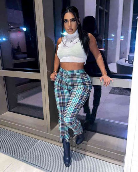 ladies digital printed plaid versatile front split temperament commuter casual pants, Black;white
ladies digital printed plaid versatile front split temperament commuter casual pants, Black;white