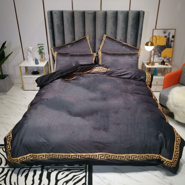 luxury gold designer bedding sets duvet cover bed comforters sets cover 4 pcs pillow cases duvet cover fast shipping
luxury gold designer bedding sets duvet cover bed comforters sets cover 4 pcs pillow cases duvet cover fast shipping