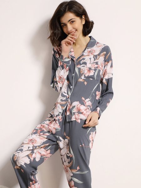 lapel button homewear floral printed women pajamas set comfort cotton satin full sleeve homewear ladies tender casual wear 201113, Black;red
lapel button homewear floral printed women pajamas set comfort cotton satin full sleeve homewear ladies tender casual wear 201113, Black;red