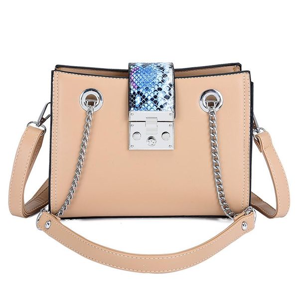 2021 large capacity leather women shoulder messenger bag solid chain purses and handbags crossbody bags for women
2021 large capacity leather women shoulder messenger bag solid chain purses and handbags crossbody bags for women
