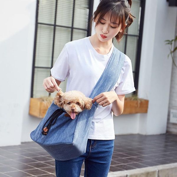 comfortable pet shoulder bag fashion outdoor crossbody slings breathable travel carrier for puppy kitten
comfortable pet shoulder bag fashion outdoor crossbody slings breathable travel carrier for puppy kitten