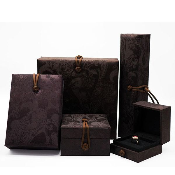 chinese retro brown brocade and buckle jewelry boxes and packaging display ring/bracelet/pendant/bangle gift box, Pink;blue
chinese retro brown brocade and buckle jewelry boxes and packaging display ring/bracelet/pendant/bangle gift box, Pink;blue