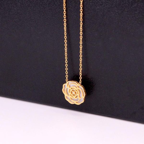 selling women's jewelry single crystal shell hollow camellia pendant necklace rose flower clavicle necklace women wholesale, Silver
selling women's jewelry single crystal shell hollow camellia pendant necklace rose flower clavicle necklace women wholesale, Silver