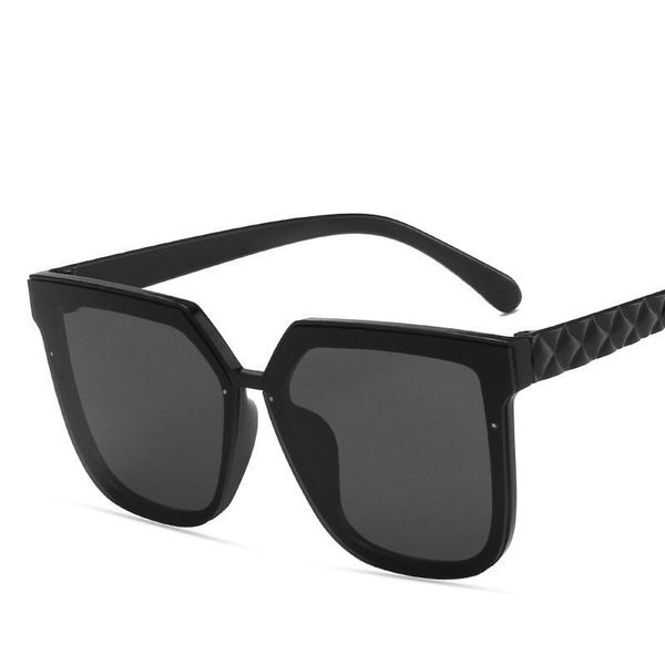 2021 vintage square sunglasses women retro fashion sun glasses brand designer colorful eyewear for female, White;black
2021 vintage square sunglasses women retro fashion sun glasses brand designer colorful eyewear for female, White;black