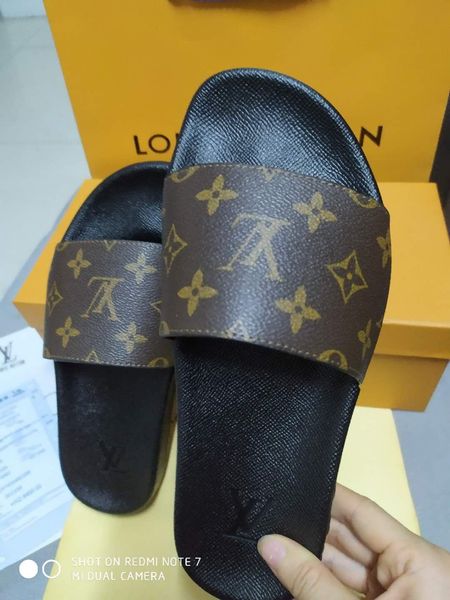 new summer women's sandals with open toe buckle and platform handmade fashion comfortable solid color wild plus size sandals, Black
new summer women's sandals with open toe buckle and platform handmade fashion comfortable solid color wild plus size sandals, Black