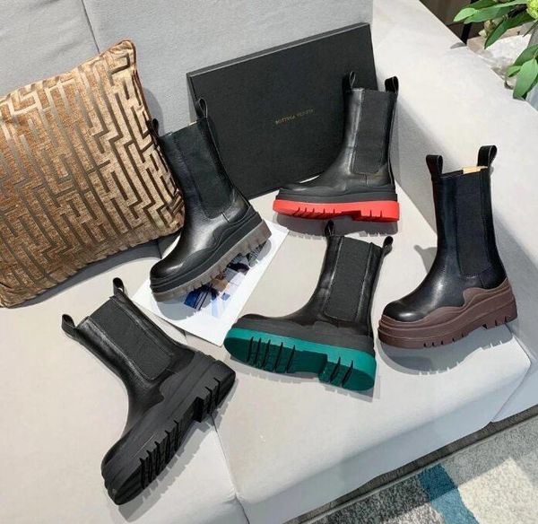 2021 designer style black designer brand boots women platform boo buckle zipper short ankle boots ladies leather boots
2021 designer style black designer brand boots women platform boo buckle zipper short ankle boots ladies leather boots