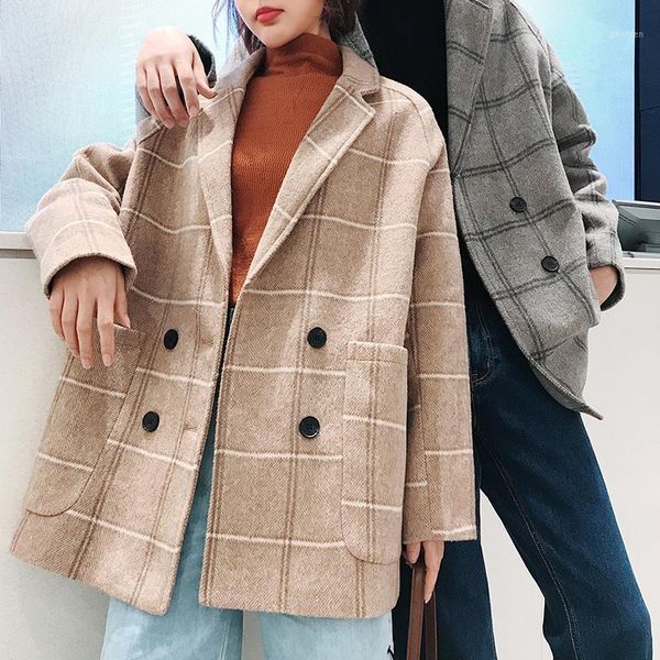 autumn and winter men's new plaid temperament fashion long-sleeved personality cotton polyester casual lapel loose woolen coat1, Black
autumn and winter men's new plaid temperament fashion long-sleeved personality cotton polyester casual lapel loose woolen coat1, Black