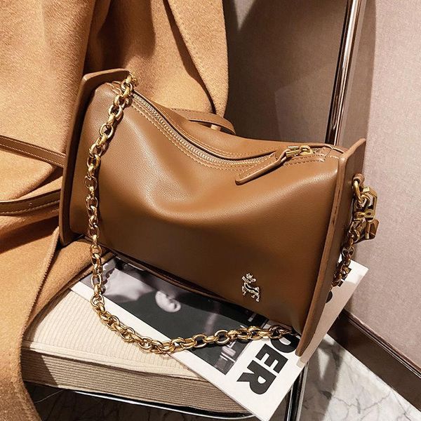 retro luxury chain handbag 2021 new high capcaity soft pu leather women's designer shoulder messenger bag female handle bags
retro luxury chain handbag 2021 new high capcaity soft pu leather women's designer shoulder messenger bag female handle bags