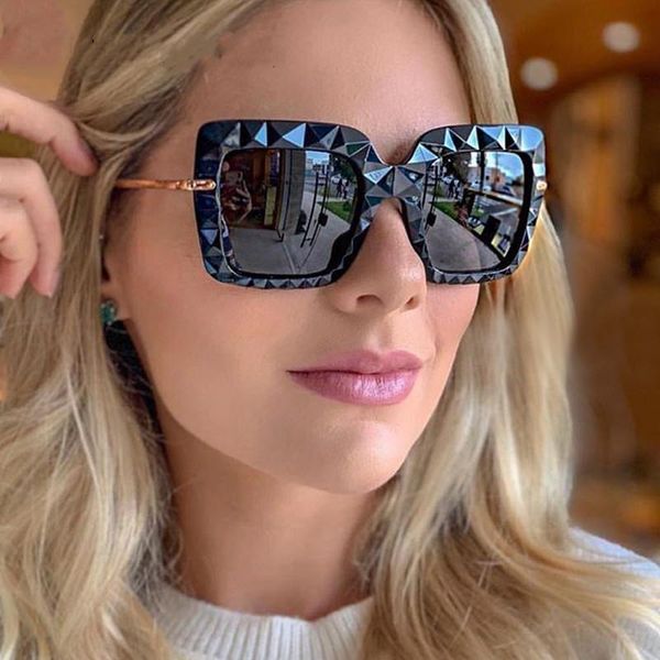 fashion new big frame irregular side sunglasses with diamond cut face personality trend cool dazzling sunglasses, White;black
fashion new big frame irregular side sunglasses with diamond cut face personality trend cool dazzling sunglasses, White;black