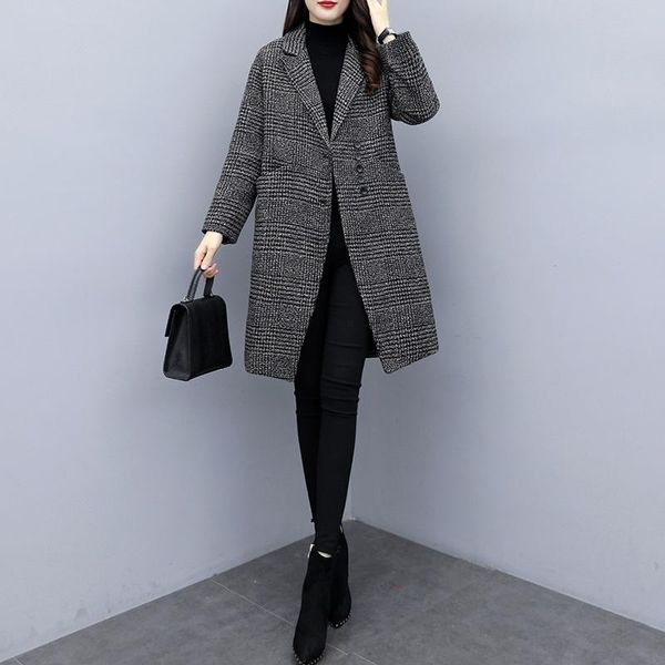 2020 womens casual fashion outerwears thick single breasted plaid wool pea coat girl female loose check woolen blend coats, Black
2020 womens casual fashion outerwears thick single breasted plaid wool pea coat girl female loose check woolen blend coats, Black