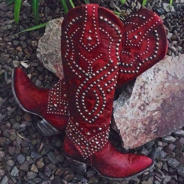 2020 women's winter high boots pointed toe rivets studs punk style gothic shoes for women med heels motorcycle boots large size, Black
2020 women's winter high boots pointed toe rivets studs punk style gothic shoes for women med heels motorcycle boots large size, Black