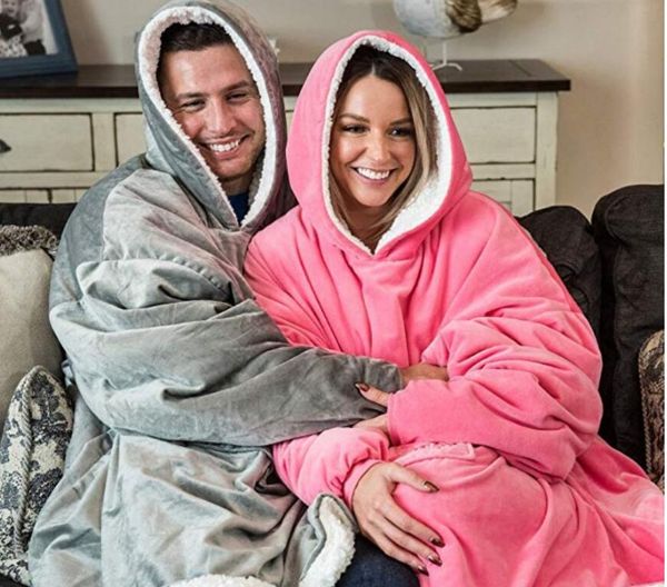 winter outdoor hooded pocket blankets warm soft hoodie slant robe bathrobe sweatshirt pullover fleece blanket with sleeves 2020
winter outdoor hooded pocket blankets warm soft hoodie slant robe bathrobe sweatshirt pullover fleece blanket with sleeves 2020