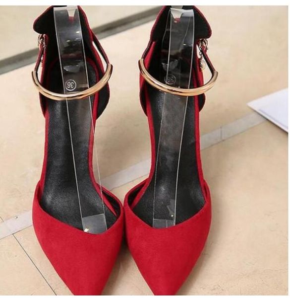 the new high heels of the summer season are party dresses, shoes with pointed toes, leather stiletto heels and buckles, Black
the new high heels of the summer season are party dresses, shoes with pointed toes, leather stiletto heels and buckles, Black