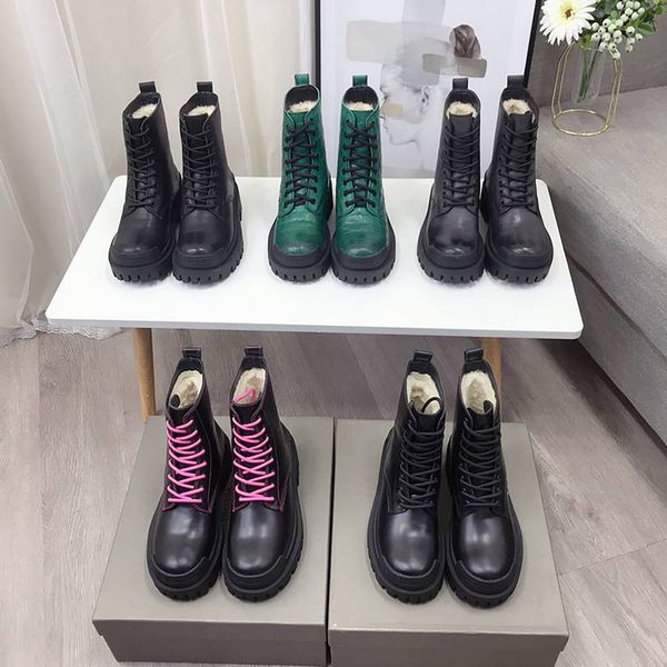 2020 new platform martin boots for women heavy wool martin boots fashion ankle bottes patent leather winter shoes quality, Black
2020 new platform martin boots for women heavy wool martin boots fashion ankle bottes patent leather winter shoes quality, Black