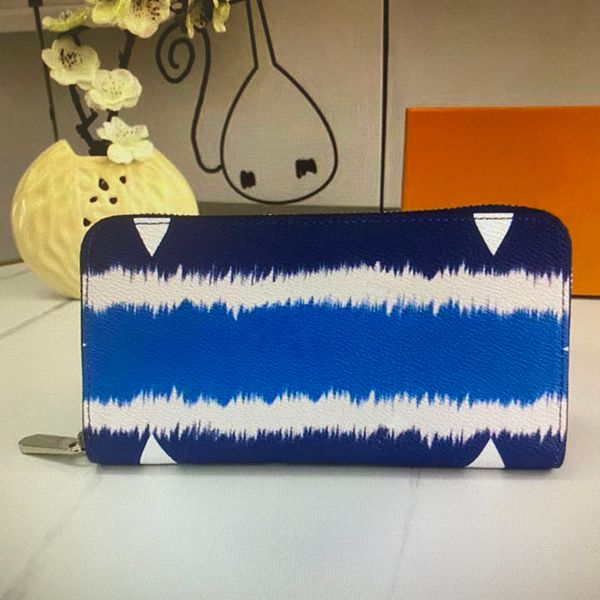 m69110 leather wallet women long wallet classic leather wallets for outdoor coin bag fashion ladies clutch totes credit wallet #5590, Red;black
m69110 leather wallet women long wallet classic leather wallets for outdoor coin bag fashion ladies clutch totes credit wallet #5590, Red;black