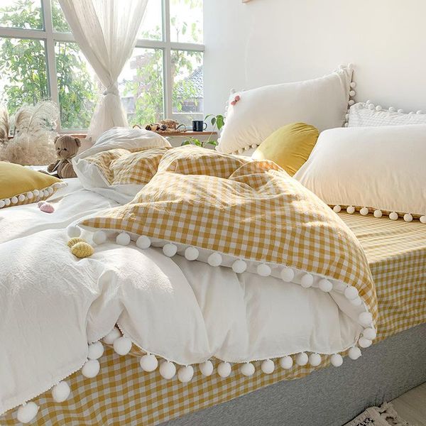 4pcs wihte gray 100% cotton bedding sets with washed ball decorative king duvet cover pillowcase bed sheet set quilt cover
4pcs wihte gray 100% cotton bedding sets with washed ball decorative king duvet cover pillowcase bed sheet set quilt cover