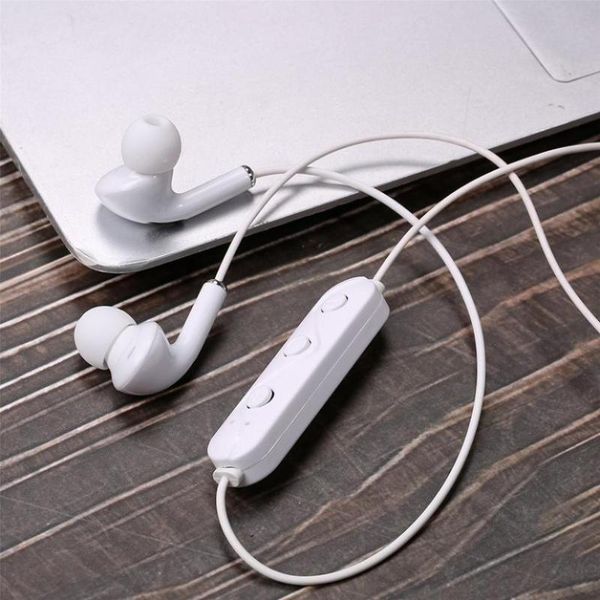 lsutr bt20 wireless bluetooth earphone handsear buds gaming handset ear phones sport earbuds case for phone
lsutr bt20 wireless bluetooth earphone handsear buds gaming handset ear phones sport earbuds case for phone