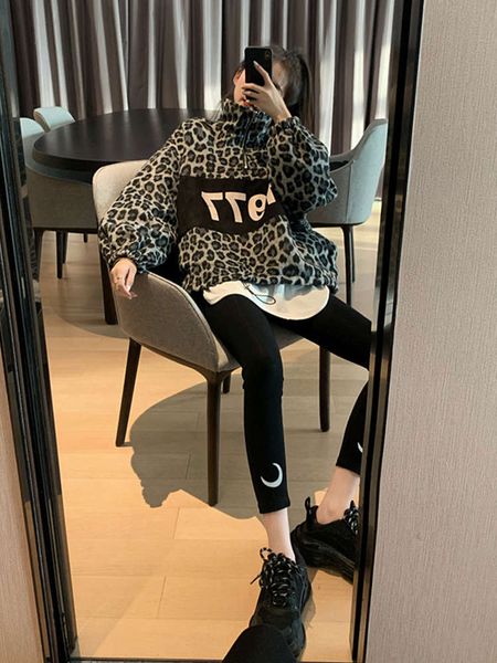letter leopard foreign style high collar sweater women's loose korean version 2020 new hong kong chic top, Black
letter leopard foreign style high collar sweater women's loose korean version 2020 new hong kong chic top, Black