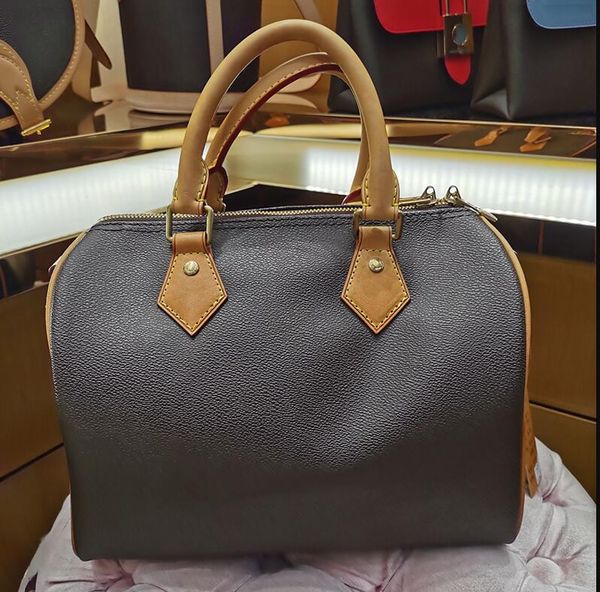 3women messenger bag real leather fashion flags bags women bag shoulder bags lady totes handbags speedy 30 35cm with shoulder strap
3women messenger bag real leather fashion flags bags women bag shoulder bags lady totes handbags speedy 30 35cm with shoulder strap