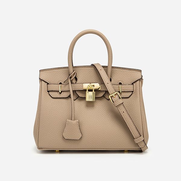 internet celebrity same style bag female 2020 new tide korean version of the handbag birkin bag leisure all-matching shoulder bag
internet celebrity same style bag female 2020 new tide korean version of the handbag birkin bag leisure all-matching shoulder bag
