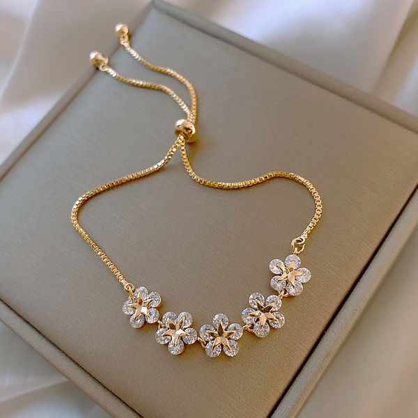 14k real gold electroplating micro inlaid zircon petal feeling bracelet net red bracelet design of korean version, Silver
14k real gold electroplating micro inlaid zircon petal feeling bracelet net red bracelet design of korean version, Silver
