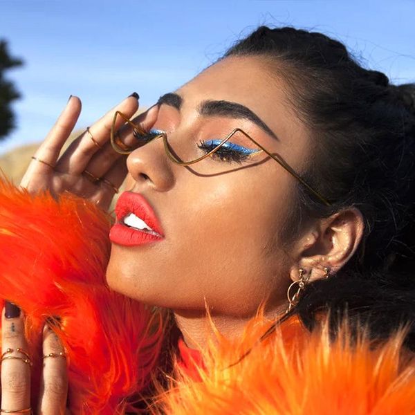 fashion sunglasses frames luxury diamond eyeglasses alloy frame for women green and red pink gem lensless chain pendant half glasses, Black
fashion sunglasses frames luxury diamond eyeglasses alloy frame for women green and red pink gem lensless chain pendant half glasses, Black