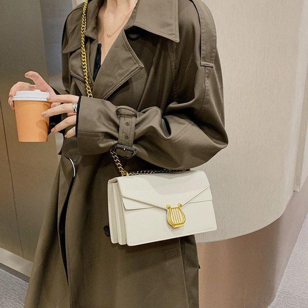 cross body women's handbag pu leather chain shoulder messenger bag 2021 luxury design small casual lady female wallet
cross body women's handbag pu leather chain shoulder messenger bag 2021 luxury design small casual lady female wallet