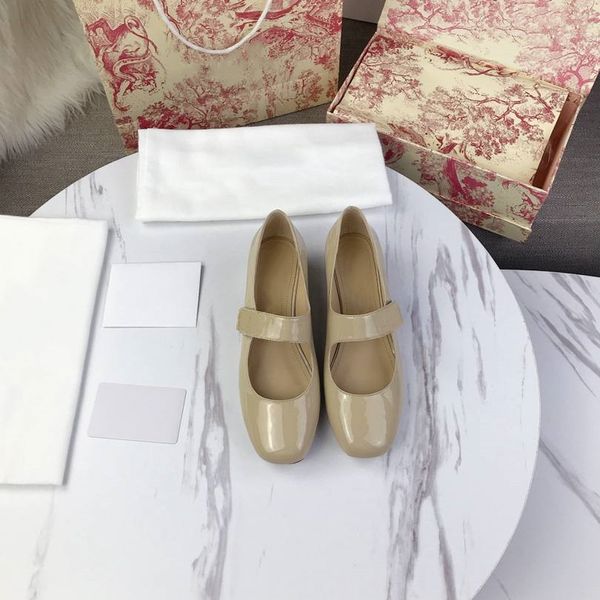 fashionable casual women's shoes that are versatile in 2020 high heels from luxury designers xc65, Black
fashionable casual women's shoes that are versatile in 2020 high heels from luxury designers xc65, Black