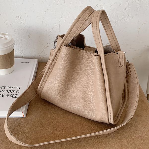 texture new food basket simple and fashionable one shoulder cross carry versatile foreign style advanced bucket bag
texture new food basket simple and fashionable one shoulder cross carry versatile foreign style advanced bucket bag