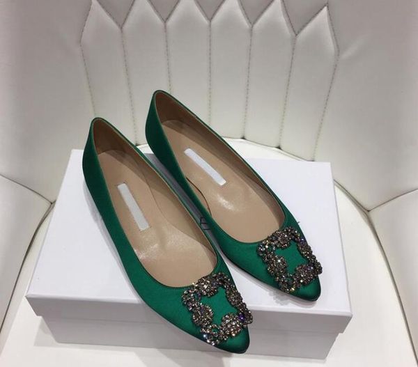 2020 silk flat shoes women slip on wedding crystal shoes rhinestone western stage party shoes woman for ladies pointed toe flats, Black
2020 silk flat shoes women slip on wedding crystal shoes rhinestone western stage party shoes woman for ladies pointed toe flats, Black