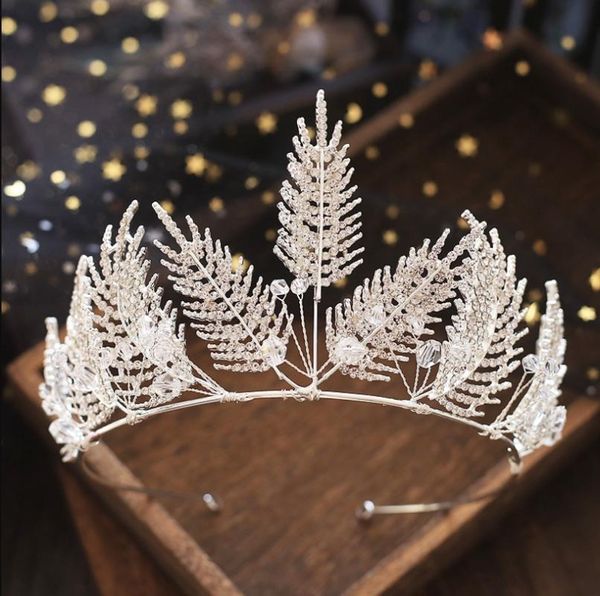 bride wedding crown headdress birthday show party leaves headband wedding dress accessories, Golden;silver
bride wedding crown headdress birthday show party leaves headband wedding dress accessories, Golden;silver