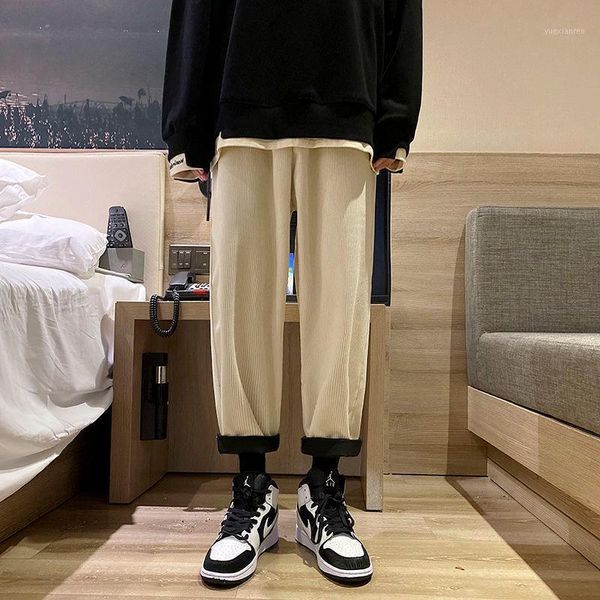2020 men's corduroy fabric casual pants thickened in warm loose straight harem pants 2-color streetwear loose trousers m-2xl1, Black
2020 men's corduroy fabric casual pants thickened in warm loose straight harem pants 2-color streetwear loose trousers m-2xl1, Black