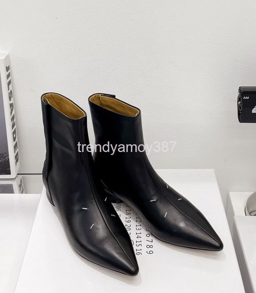 boots net red style pointed toe short boots thick heel cowhide velvet inside minority women's shoes ins fashion high leather, Black
boots net red style pointed toe short boots thick heel cowhide velvet inside minority women's shoes ins fashion high leather, Black