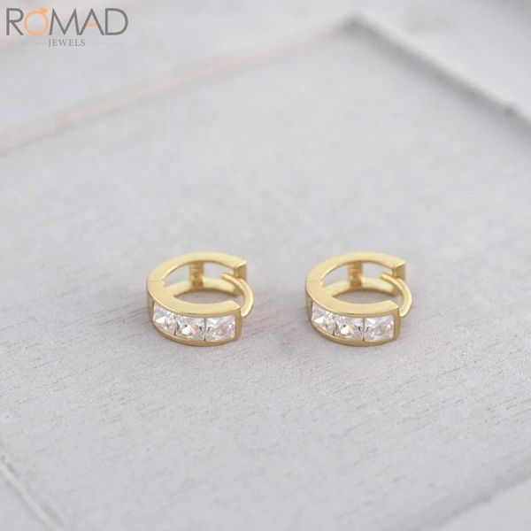 roamd 925 sterling silver hoop earrings for women zircon earring luxury earings s925 jewelry pendientes piercing cartilage arete, Golden;silver
roamd 925 sterling silver hoop earrings for women zircon earring luxury earings s925 jewelry pendientes piercing cartilage arete, Golden;silver
