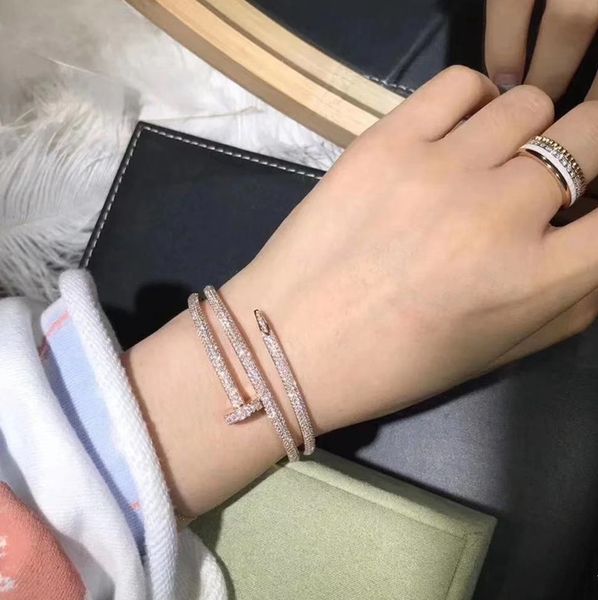 european and american new 18k rose gold color gold starry wide version narrow version without diamond 4 drill screw nail double t honeycomb, Black
european and american new 18k rose gold color gold starry wide version narrow version without diamond 4 drill screw nail double t honeycomb, Black