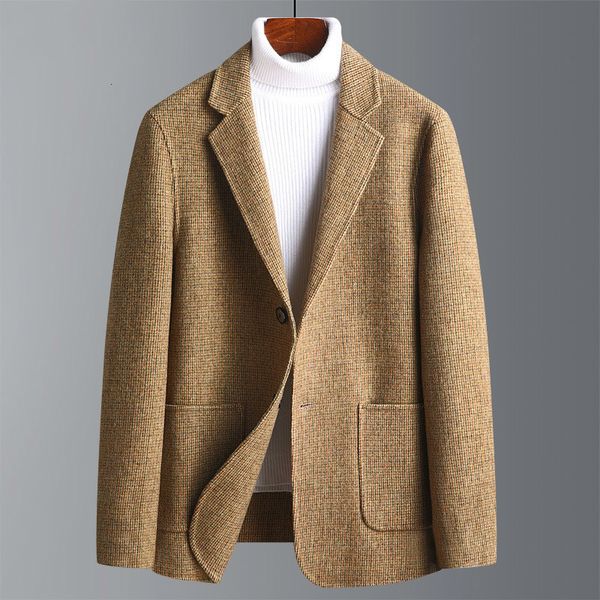 2021 new classic carving collar unique breasted wool blazer male fine man jacket black b8fl, White;black
2021 new classic carving collar unique breasted wool blazer male fine man jacket black b8fl, White;black