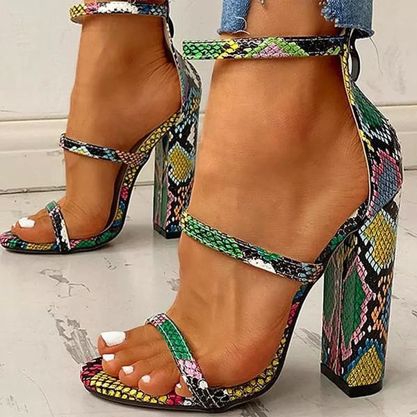 2021 new designer shoes heel snake print party wedding pumps pointed toe ladies high heels women summer sandals h0b7, Black
2021 new designer shoes heel snake print party wedding pumps pointed toe ladies high heels women summer sandals h0b7, Black