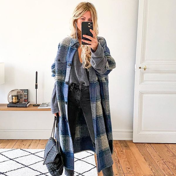 2021 new blue plaid pockets woolen cloth coat women autumn winter turn down collar button jacket casual vintage wool long overcoat 033f, Black
2021 new blue plaid pockets woolen cloth coat women autumn winter turn down collar button jacket casual vintage wool long overcoat 033f, Black
