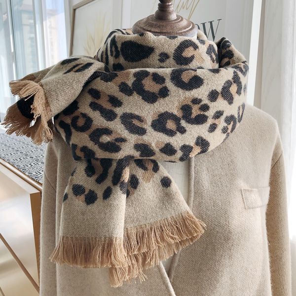 fashionable foreign style leopard print scarf for women winter korean version, Blue;gray
fashionable foreign style leopard print scarf for women winter korean version, Blue;gray