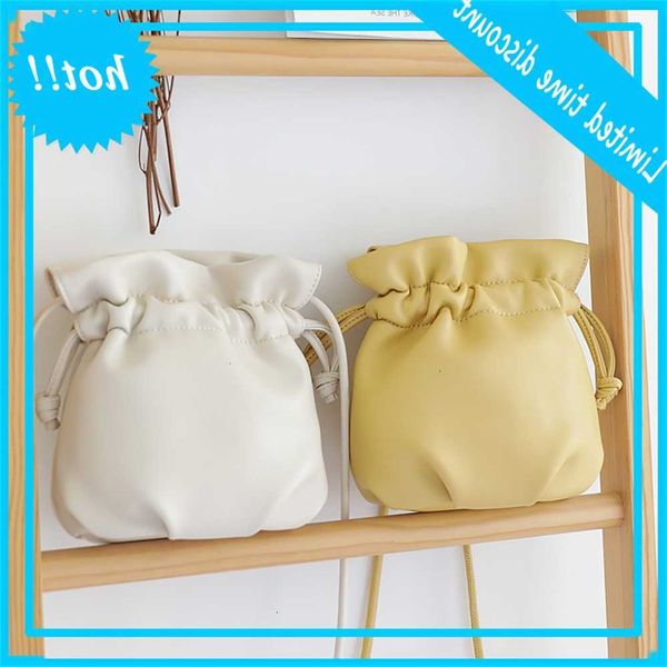 korean fashion cute messenger simple versatile drawstring bucket women's foreign style small lucky shoulder bag
korean fashion cute messenger simple versatile drawstring bucket women's foreign style small lucky shoulder bag